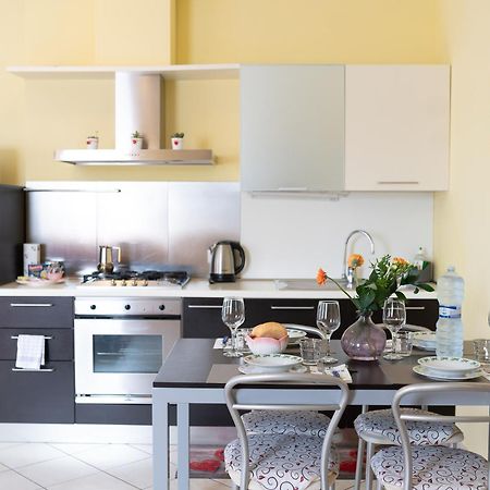Terrazza Baciata Dal Sole Apartment Лацизе Екстериор снимка